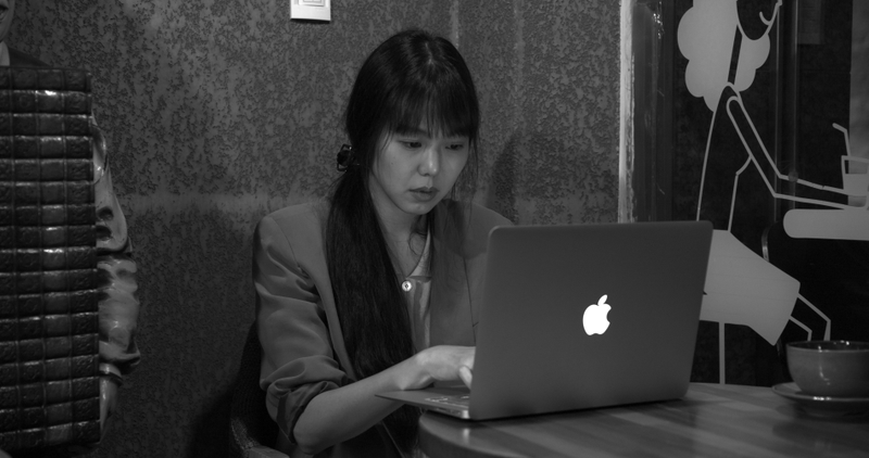 Illustration for article titled Hong Sang-soo’s Grass turns banal people-watching into haunting artistic pursuit